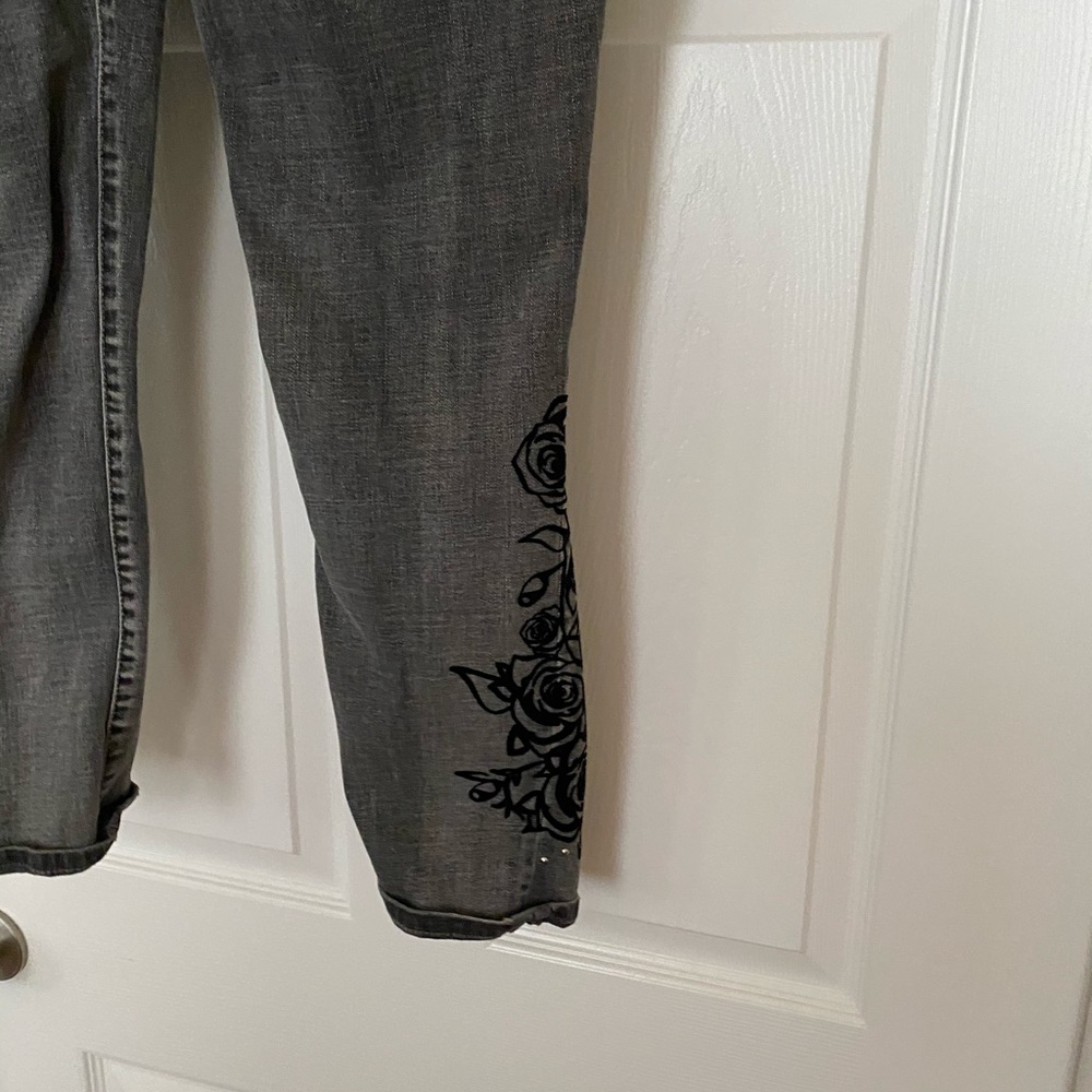 Jessica Simpson Jeans - Picture 5 of 6